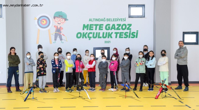 500 ALTINDAĞLI ÇOCUK OKÇULUK KURSUNDA