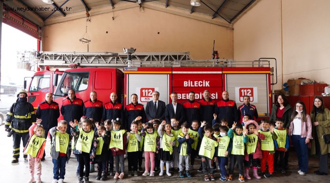 ANAOKULU ÖĞRENCİLERİNDEN İTFAİYE MÜDÜRLÜĞÜ ZİYARETİ ​​​​​​​