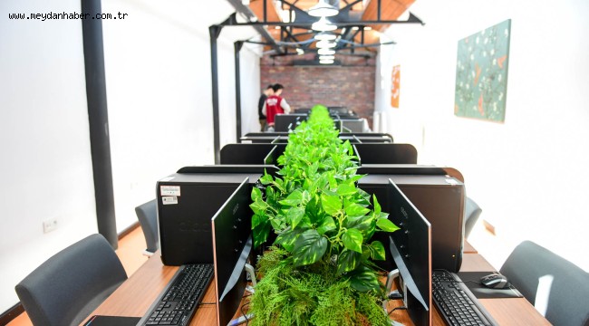 AYDINLIKEVLER KÜTÜPHANESİ AÇILDI