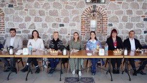 AYVALIKLI KADINLAR GÜÇLERİNİ BİRLEŞTİRDİ