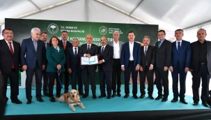 Bakan Kirişçi Mamak Sokak Hayvanları Rehabilitasyon Merkezi'nden Sokak Köpeği Sahiplendi