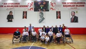 BAŞKAN ŞAHİN ENGELSİZ GAZİANTEPSPOR MAÇINI İZLEDİ