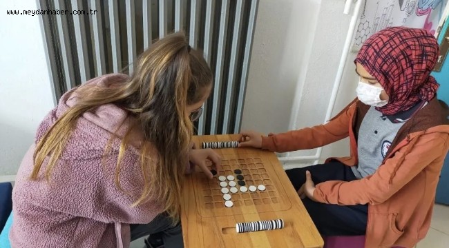 ÇAMELİ MESLEKİ VE TEKNİK ANADOLU LİSESİNDE AKIL VE ZEKA OYUNLARI TURNUVASI YAPILDI