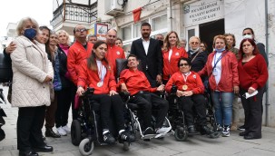 ENGELLİ BOCCİA SPORCULARI FOÇA'YI SEVİNDİRDİ