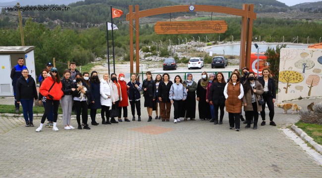 Geçici Hayvan Bakımevi Milli Piyango Kız Yurdu öğrencilerini ağırladı