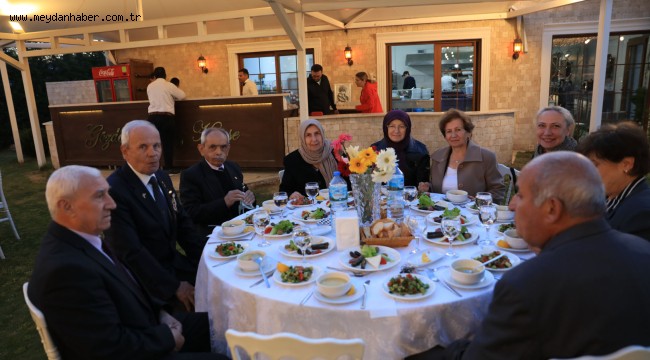 Güzelbahçe'de gazi ve şehit yakınlarına iftar