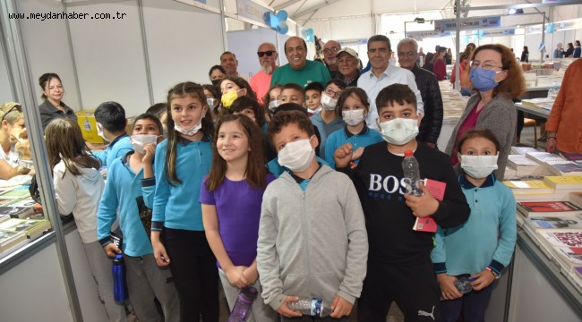 HABABAM SINIFI OYUNCULARI KİTAPSEVERLER İLE BULUŞTU