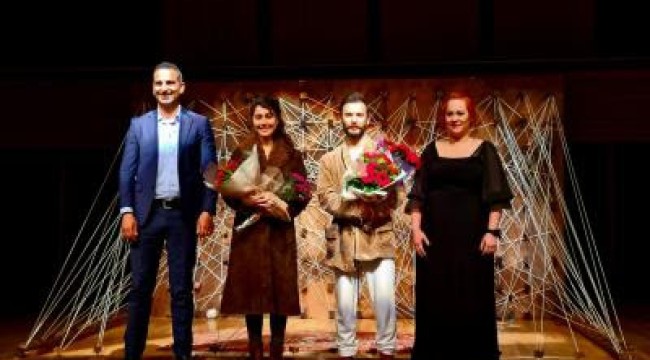 Hülya Özdemir Nutku Uluslararası İzmir Tiyatro Festivali başladı