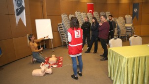 KÜÇÜKÇEKMECE BELEDİYESİ'NDEN PERSONELE İLK YARDIM EĞİTİMİ