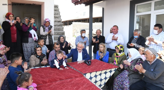 Özler ailesine bayram hediyesi  Yeni sıcak yuvalarına kavuştular