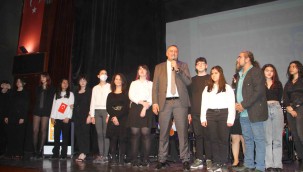 Sanat Akademisi'nin Yetenekli Öğrencilerinden Resim Sergisi ve 23 Nisan Konseri