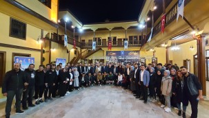 ÜNİAK'lı gençlerle sahur