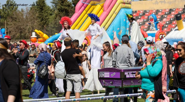 Uşak Belediyesi'nden Çocuk Bayramına Özel Şenlik