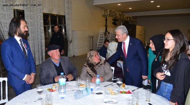 Valimiz Şehit Aileleri ve Gazilerle İftarda Buluştu