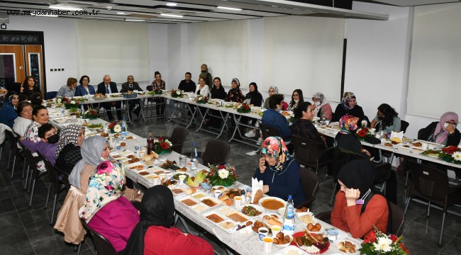 Yemeklerini Selvitopu çiftiyle paylaştılar