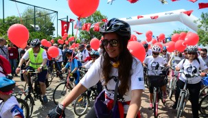 19 MAYIS COŞKUSU BU YIL DA KADIKÖY'DE