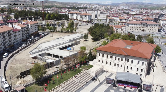 4 EYLÜL MEYDANI'NDA ÇALIŞMALAR SONA YAKLAŞTI