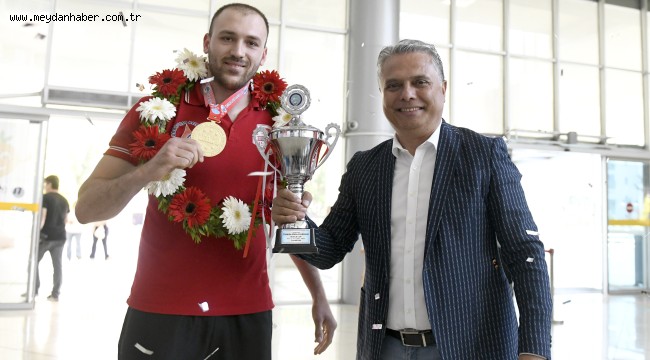 Başarısının sırrı klasik müzikte