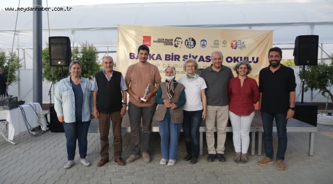 BAŞKA BİR SİYASET OKULU POLİTİK EKOLOJİ OTURUMU İLE SONA ERDİ