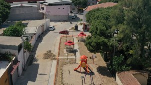 Başkan Bilgin'den Çocuklara Hediye