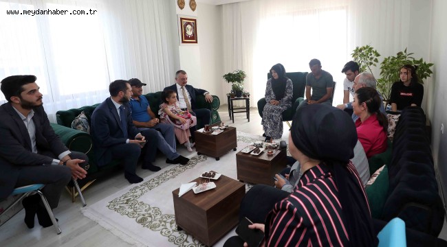 Başkan Büyükakın'dan kazada yaralanan Nur'a moral telefonu