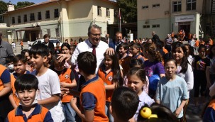 BAŞKAN ÇERÇİ CUMHURİYET İLKOKULU'NDA ÖĞRENCİLER İLE BULUŞTU  