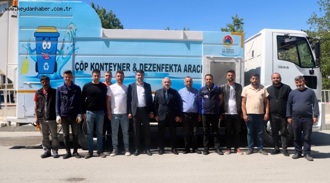 Başkan Esen Çöp Konteynerlerinin Dezenfekte İşlemini İnceledi