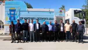 Başkan Esen Çöp Konteynerlerinin Dezenfekte İşlemini İnceledi