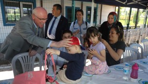 Başkan Kurt 75. Yıl Mahallesinde kadınlarla buluştu