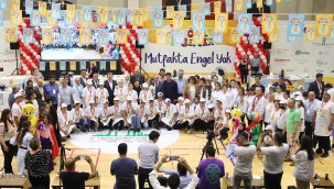 Bergama'da özel eğitim sınıfları öğrencilerinin yaptıkları yemekler yarıştı