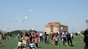 Beydağlı Çocukların Rengarenk Uçurtma Coşkusu
