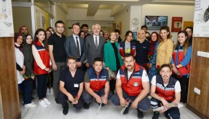 "Büyük bir özveri ile görev yapan hemşirelerimizin günü kutlu olsun"