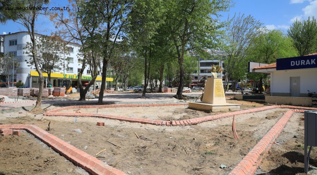 Büyükşehir Belediyesi 2000 Derneği Parkını Yeniliyor