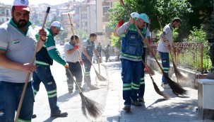 Daha Temiz Mamak İçin "Köşe Bucak" Temizliyorlar
