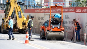 Darıca İstasyon Caddesi'nde yol onarımı