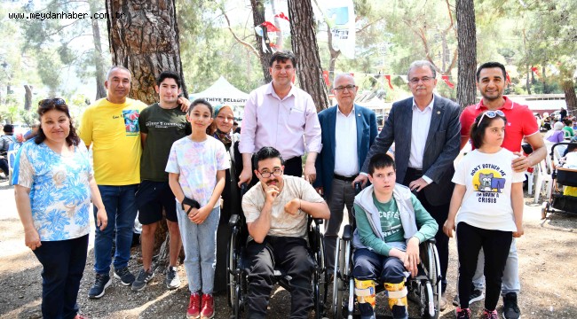 Engelliler Aksazlar'da doyasıya eğlendi