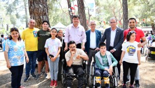 Engelliler Aksazlar'da doyasıya eğlendi