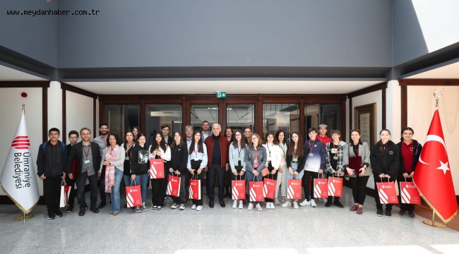 ERASMUS ÖĞRENCİLERİNDEN BAŞKANA ZİYARET