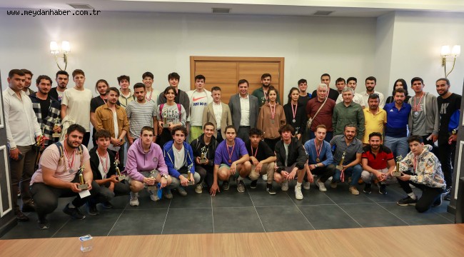 Genç Kuşak Fest'te Düzenlenen Yarışmalarda Dereceye Girenlere Ödülleri Verildi