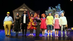 HA HAA: BİR PUKİ MÜZİKALİ" PERDELERİNİ AÇIYOR!