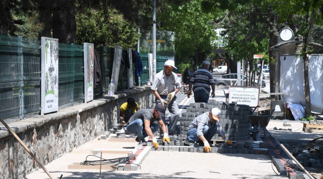Isparta Belediyesi kent estetiğine renk katıyor