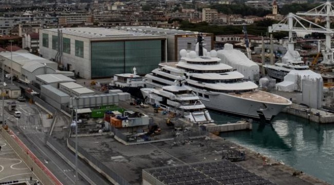 İtalya, Rus hükümetinin önde gelen unsurlarıyla bağlantılı lüks bir yata el koydu