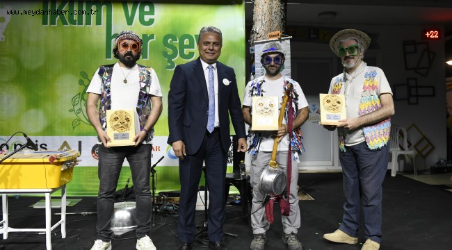 Kamp ateşi etrafında buluştular