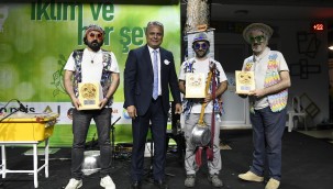 Kamp ateşi etrafında buluştular