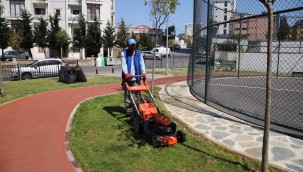 Kartal'da Yabani Ot Temizliği İçin Yoğun Bir Mesai Yürütülüyor