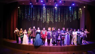 Kartal,  Tiyatro Festivali ile her gün yeni bir oyuna ev sahipliği yapıyor