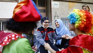 LÖSEMİLİ ÇOCUKLARA SÜRPRİZ ZİYARET