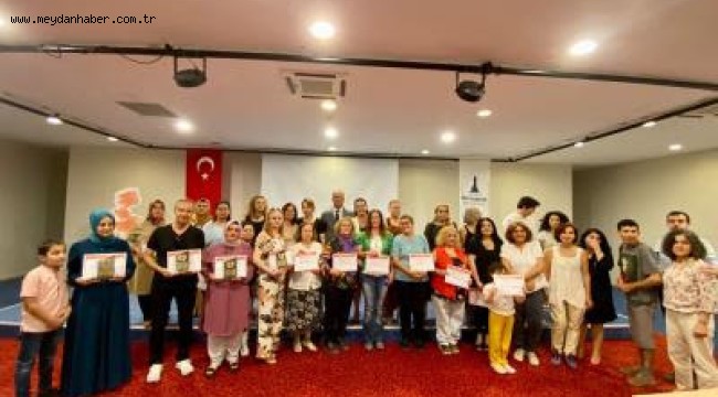 "Mahallemizin Kadınları Sinema Yapıyor" projesi ilk mezunlarını verdi