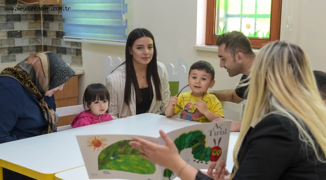 MİNİKLER KÜTÜPHANEYİ ÇOK SEVDİ