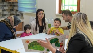 MİNİKLER KÜTÜPHANEYİ ÇOK SEVDİ